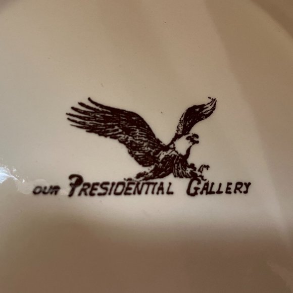 Presidential Gallery Collectible Plate of U.S. Presidents - Picture 8 of 8